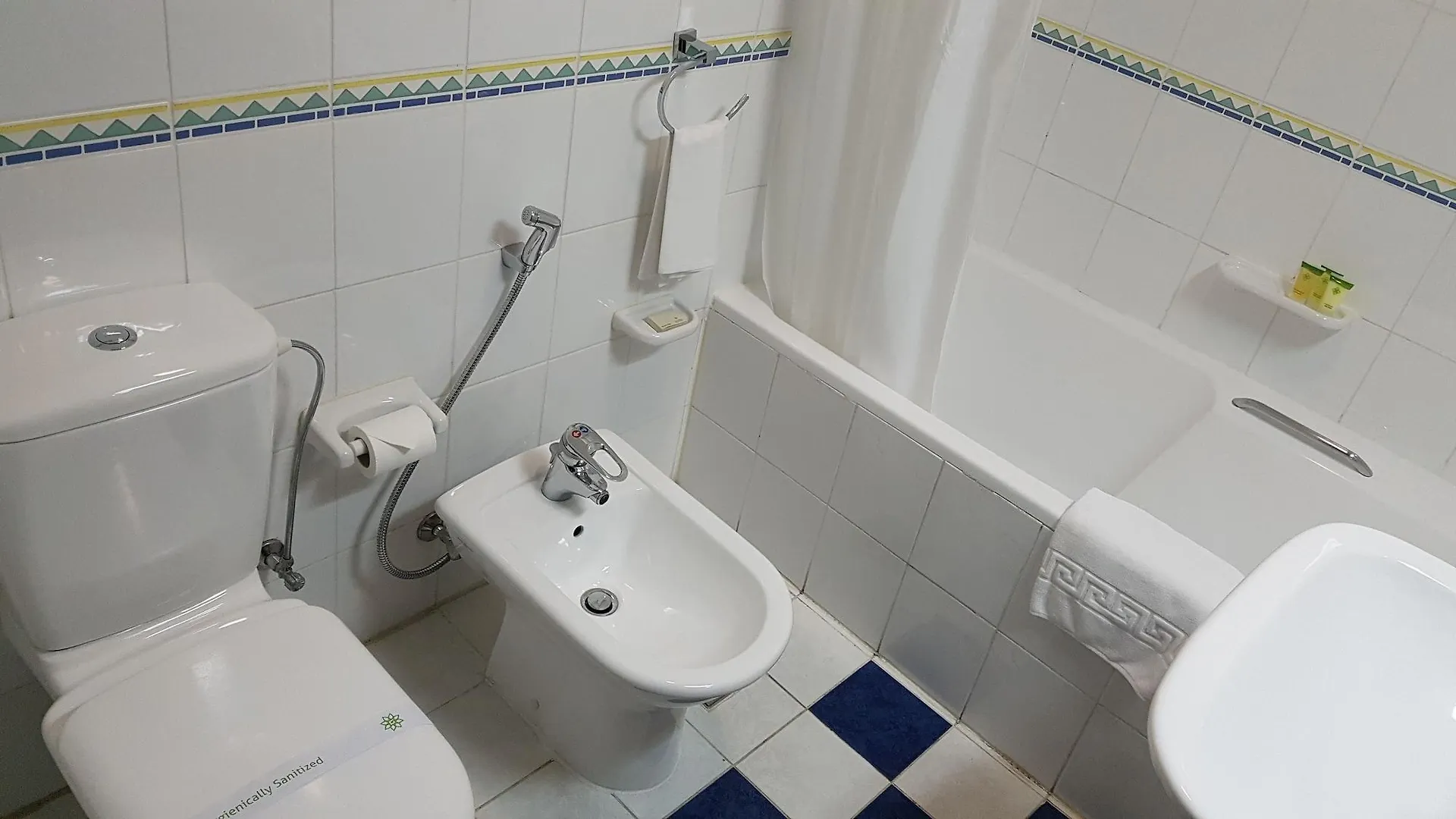 Al Nakheel Hotel Apartments Abu Dhabi 3*,